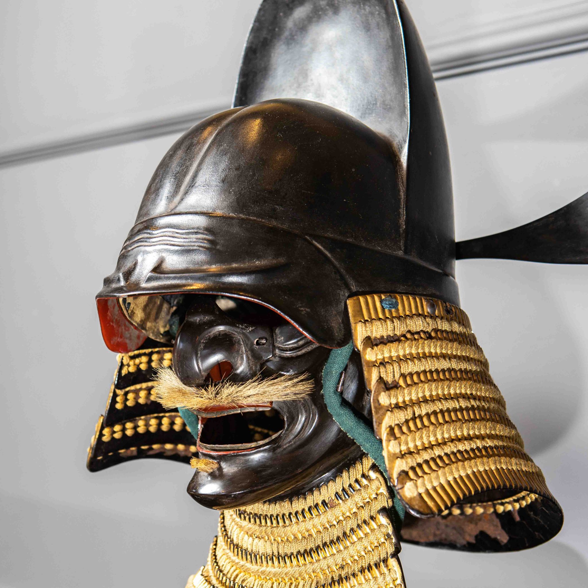 Armature giapponesi: Iron Tokanmuri Kawari Kabuto - Periodo Edo